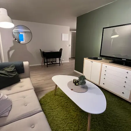 Bright And Pleasant Basement Near Downtown, Lys Og Trivelig Kjellerleilighet I Sentrumsnaert Appartamento