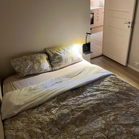 Bright And Pleasant Basement Near Downtown, Lys Og Trivelig Kjellerleilighet I Sentrumsnaert Apartamento