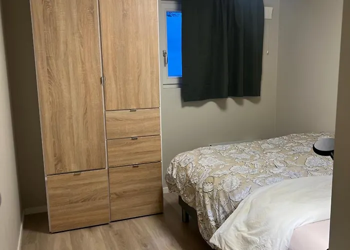 Bright And Pleasant Basement Near Downtown, Lys Og Trivelig Kjellerleilighet I Sentrumsnaert Apartamento
